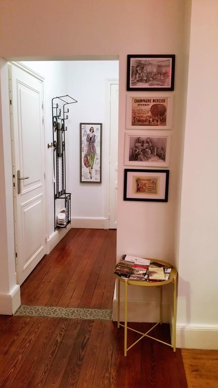 La Mignonette Apartment เอแปร์เน ภายนอก รูปภาพ